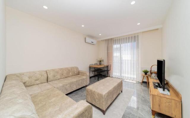 Mesmerizing Flat Close to Konyaalti