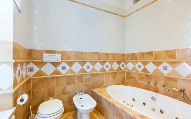 Apartment - Vico dei Maiorani BH 83