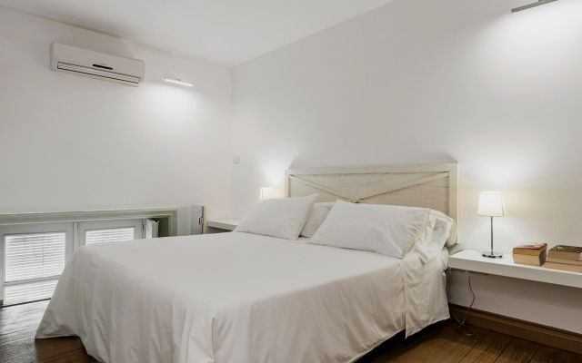 Ferrini Home Residence 150