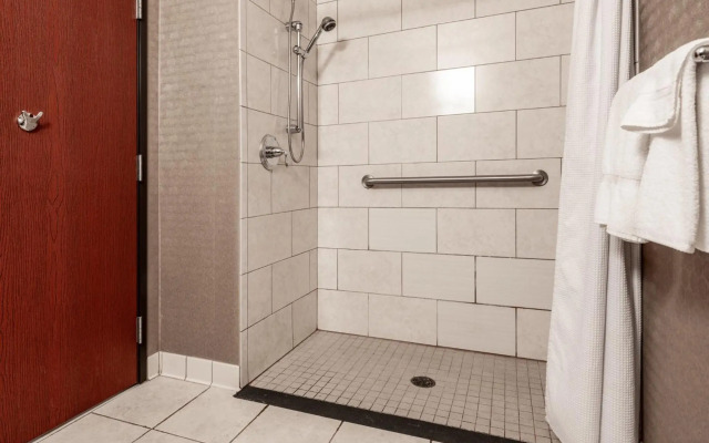 Crowne Plaza Milwaukee South by IHG