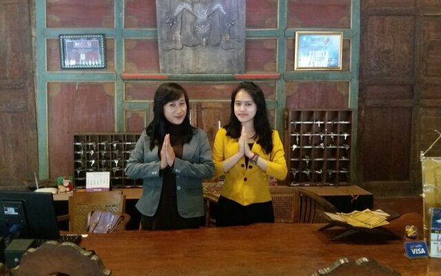 Imah Seniman Hotel