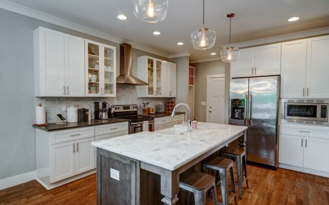 Potter Lane Home - 4 Br Home