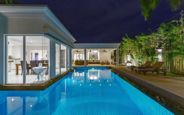 Luxury Pool Villa 52