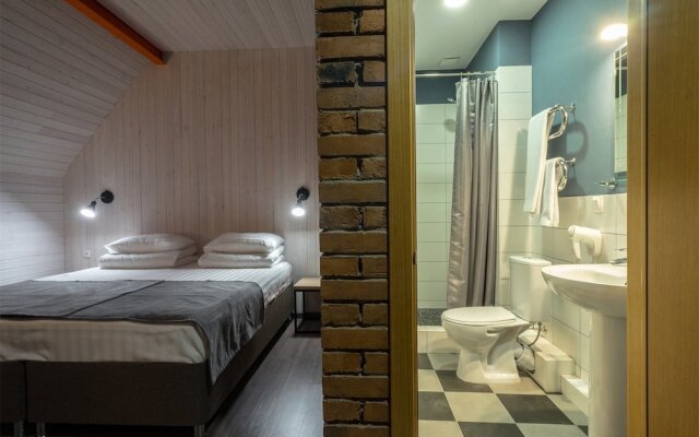 Отель «Станция Народная»