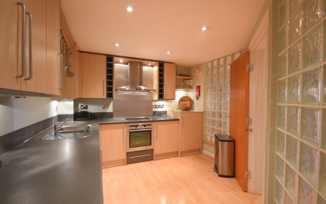 Town or Country - Greenwich Apartments