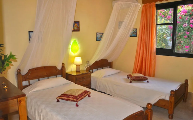 Beachfront Holiday House Eftichia