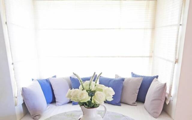 Olesamara Collection