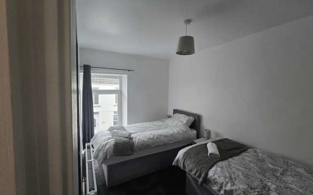 Newly Renovated 4 Bedroom House