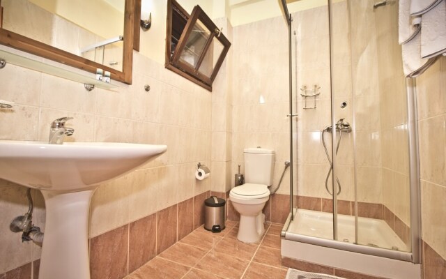 Pliades Hotel