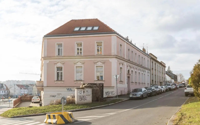 Sunshine Apartment near the City center