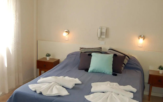 Hotel U.O.E.T.S.Y.L.R.A