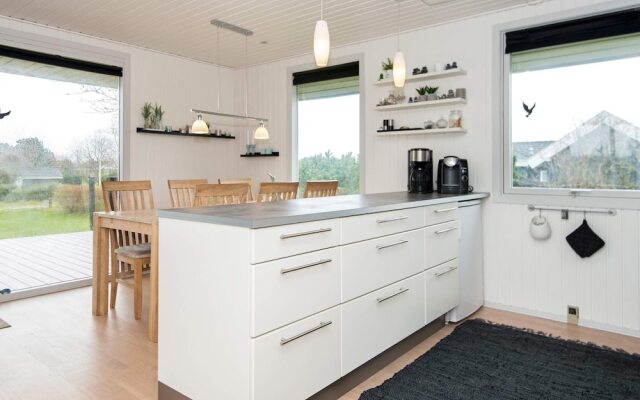 6 Person Holiday Home in Glesborg