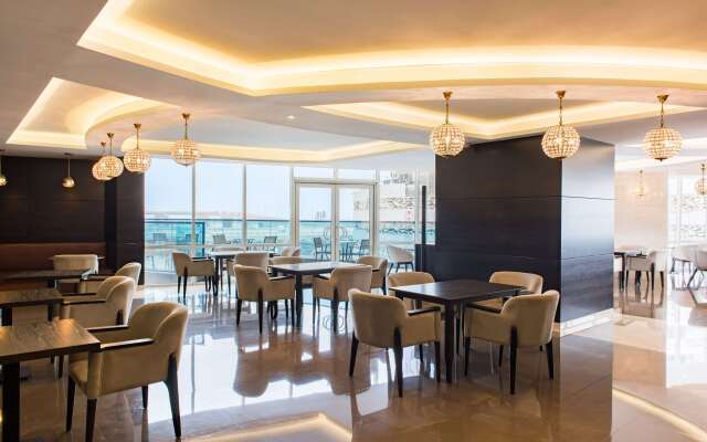 Radisson Blu Hotel, Dubai Canal View Hotel