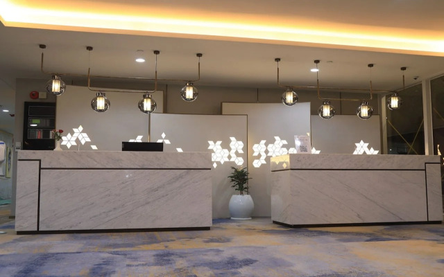 Skylight In-Terminal Hotel