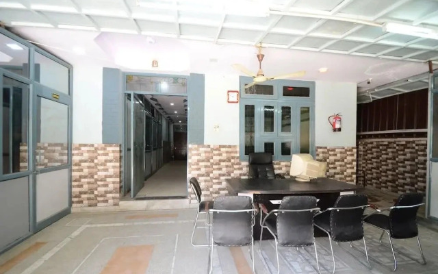 Hotel Jeevisha Inn by OYO Rooms