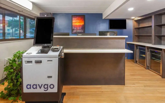 Travelodge by Wyndham Peoria