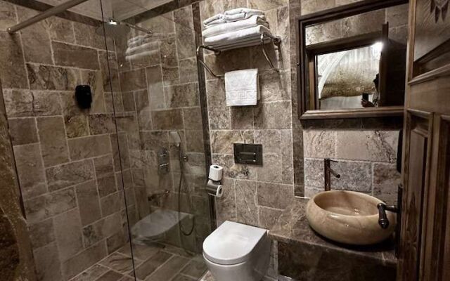 Noah's Ark Cave Hotel