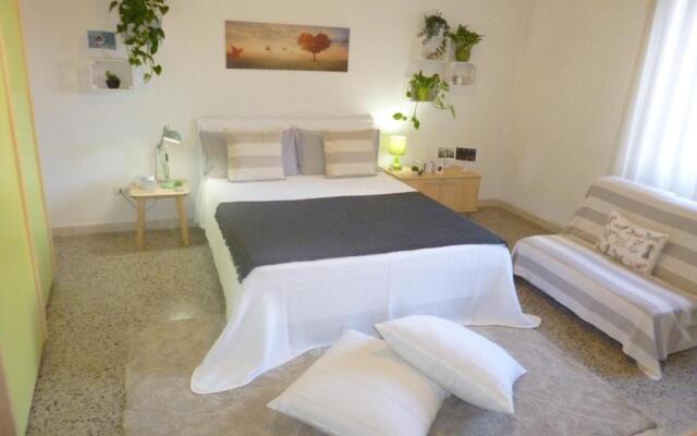 EcoBoutique house, wi-fi fiber - free car parking
