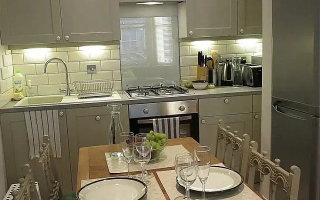 Clapham - magnificent new two-bed flat with private garden