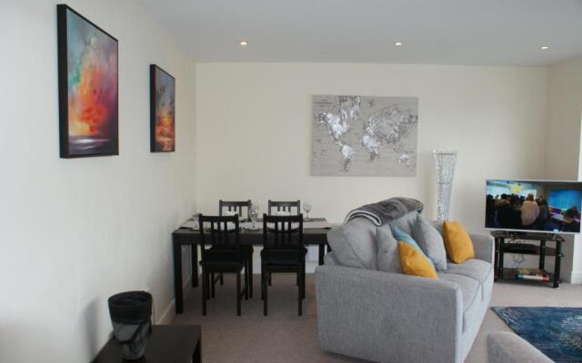 Coastal City Rooms – Waterfront