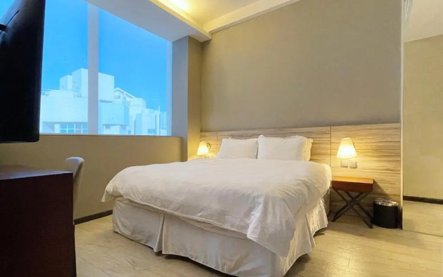 Louis Kienne Serviced Residences