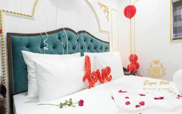 Royal Hotel Me Tri Ha