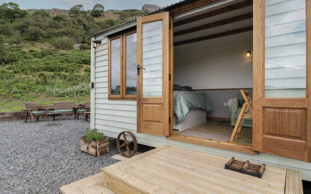 Tan Y Castell Shepherds Hut