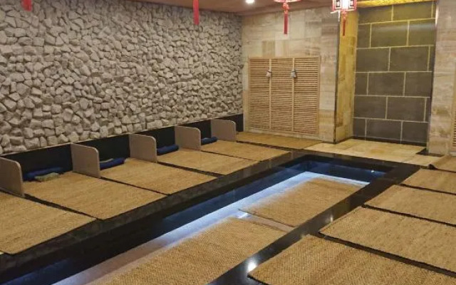 Heide Business Hotel, Ongniut Banner