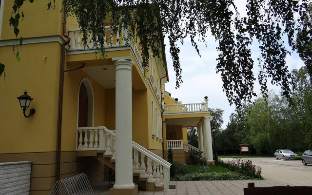 Hotel Plauter Kúria