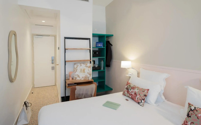 Trendy Canette Hotel