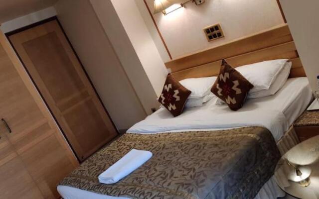 Hotel Deccan Royaale