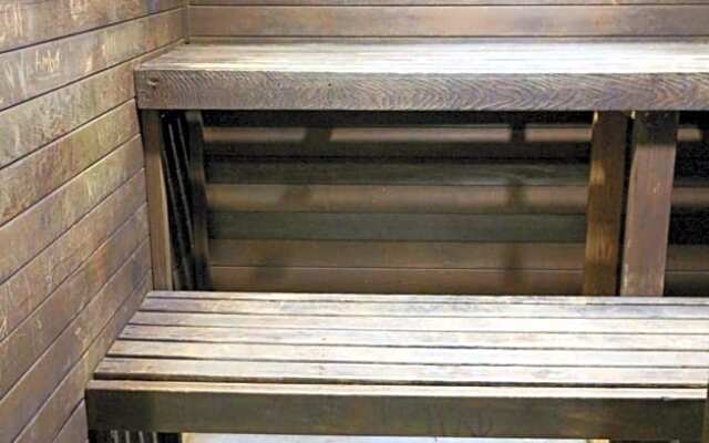 Schooner II Beach and Racquet Club