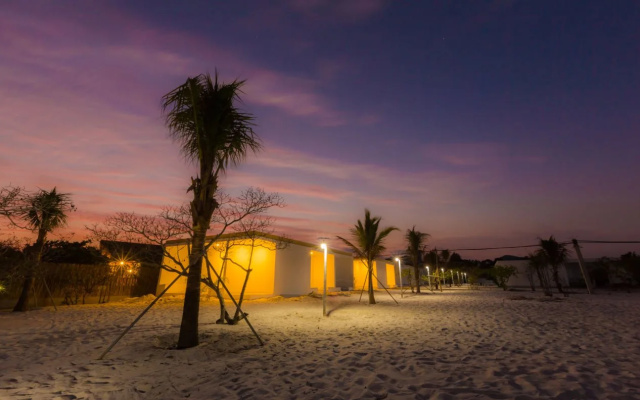 Retox Guesthouse& Bar