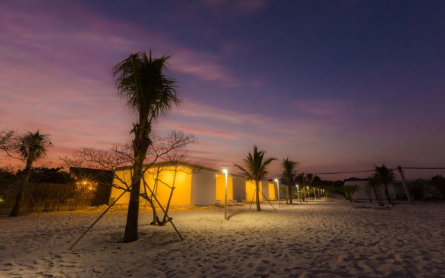 Retox Guesthouse& Bar