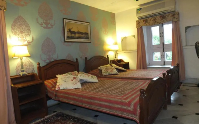 Hotel Udai Bilas Palace-Dungarpur