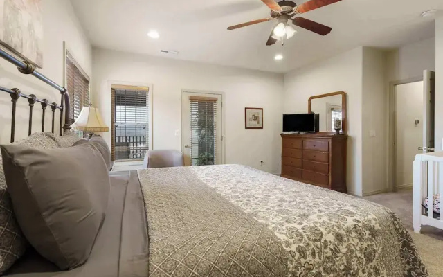 Rest Nest in the Heart of Ozark's Nature!