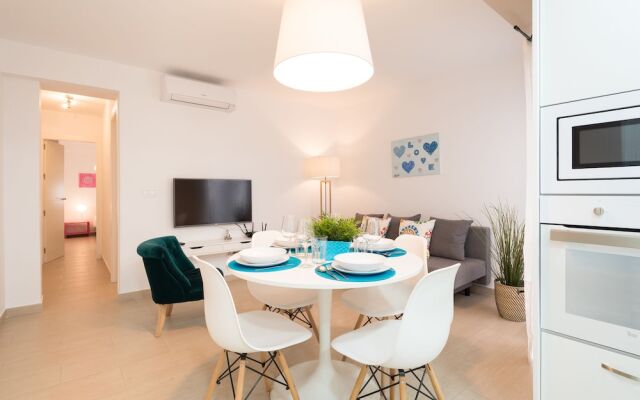 Beautiful & Cozy Apartment