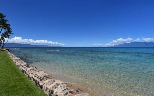 Papakea #l208 1 Bedroom Condo by Redawning