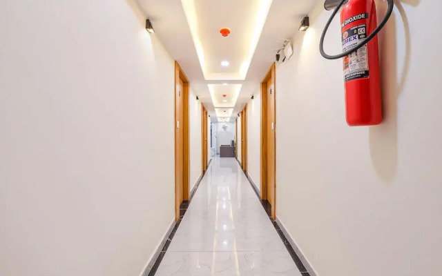 Fabhotel Crystal I