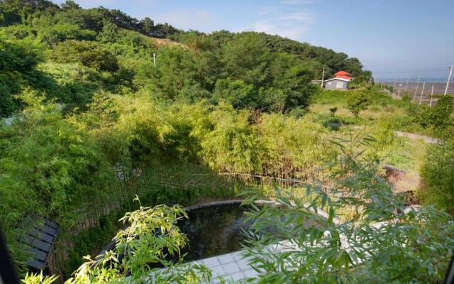 Tomonoya Hotel & Ryokan Daecheon