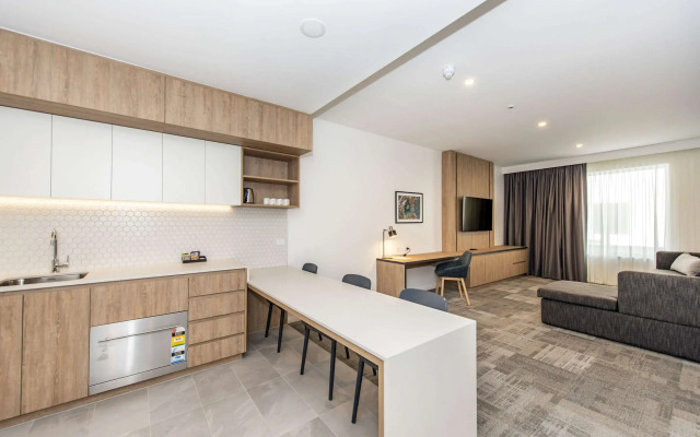 Ingot Hotel