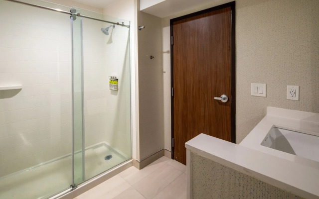 Holiday Inn Express & Suites Chatsworth by IHG