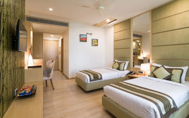 Xenious LN Courtyard Hotel