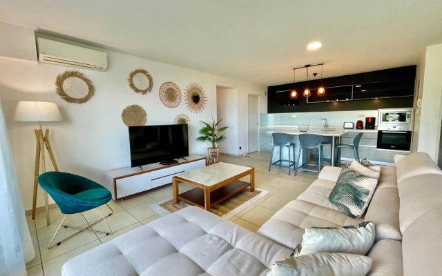 Tukenui flat discovering Papeete