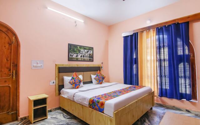 Fabexpress Malti Guest House