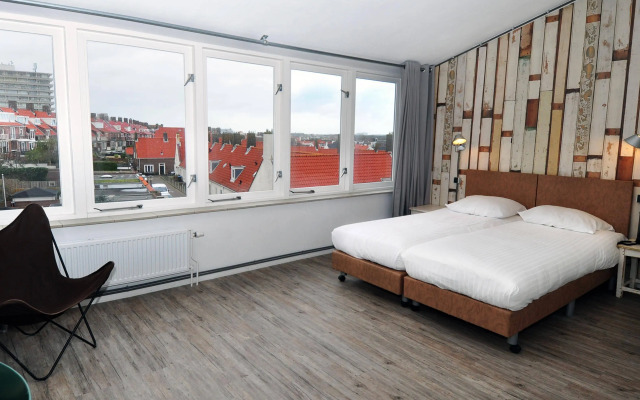 Amsterdam Beach Hotel