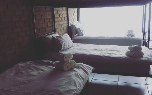 Tsumeb Backpackers & Safari