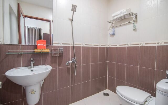 RedDoorz Premium near Bai Sau