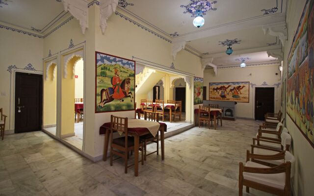 OYO 9161 Hotel Janak Vilas