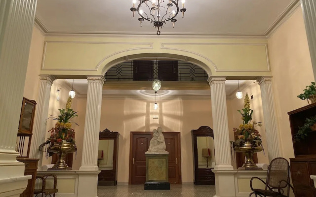 Hotel Suís
